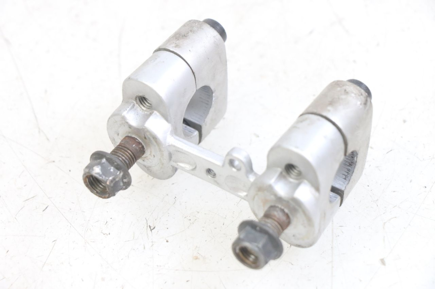 photo de PONTET DE GUIDON YAMAHA BW'S BWS 125 (2010 - 2013) - Autre angle de vue