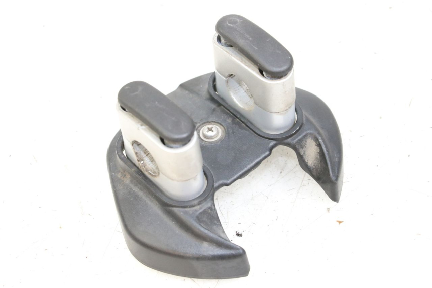 photo de PONTET DE GUIDON YAMAHA BW'S BWS 125 (2010 - 2013) - Vue principale