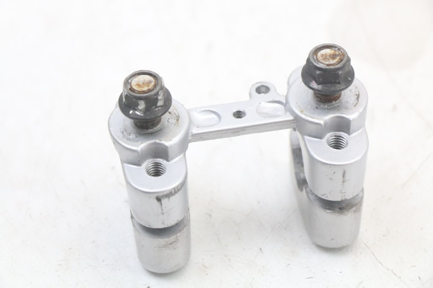 photo de PONTET DE GUIDON YAMAHA BW'S BWS 125 (2010 - 2013) - Points de fixation