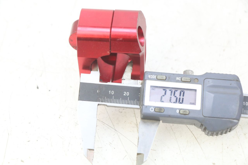 photo de PONTET DE GUIDON HONDA CR 125 (1995 - 1997) - Détail de la pièce