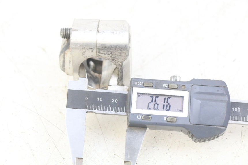 photo de PONTET DE GUIDON HONDA CR 80 (2001 - 2003) - Autre angle de vue