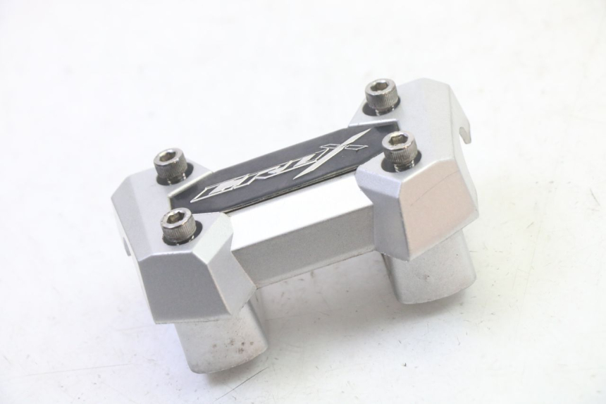 photo de PONTET DE GUIDON SYM CROX 4T 50 (2016 - 2023) - Zoom état d’usage