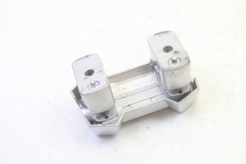 photo de PONTET DE GUIDON SYM CROX 4T 50 (2016 - 2023) - Gros plan technique