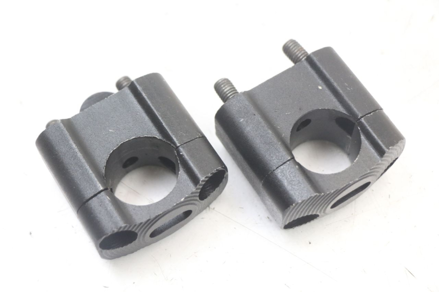 photo de PONTET DE GUIDON DERBI SENDA SM DRD X-TREME 50 (2011 - 2017) - Vue principale