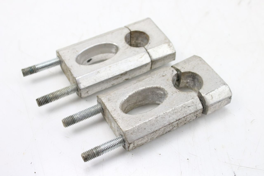 photo de PONTET DE GUIDON LONCIN DIRT BIKE 125 - Autre angle de vue