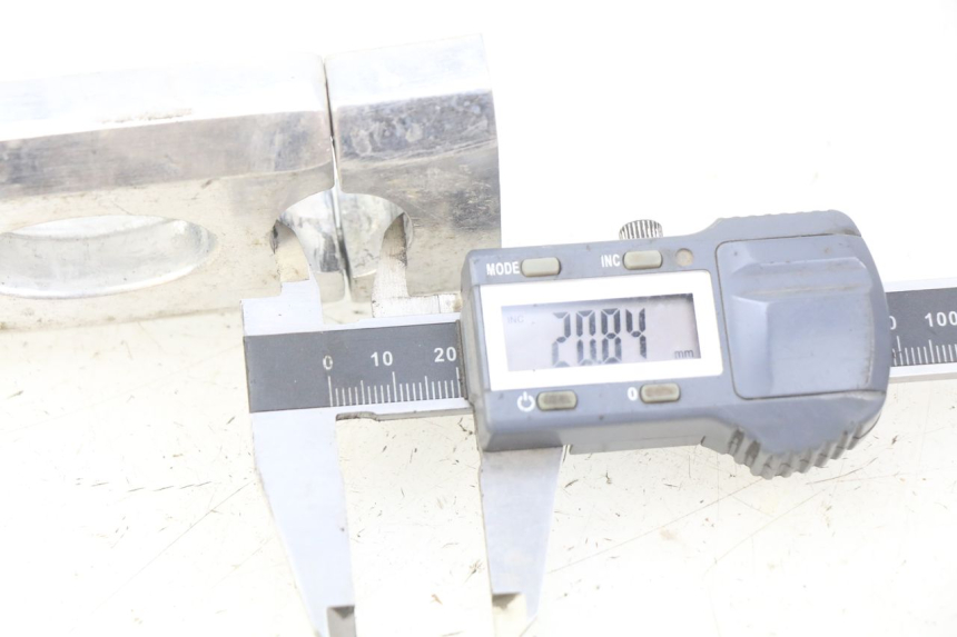 photo de PONTET DE GUIDON CCR DIRT BIKE 125 - Zoom état d’usage