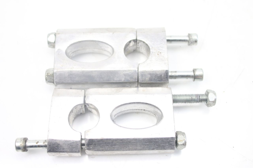 photo de PONTET DE GUIDON CCR DIRT BIKE 125 - Points de fixation