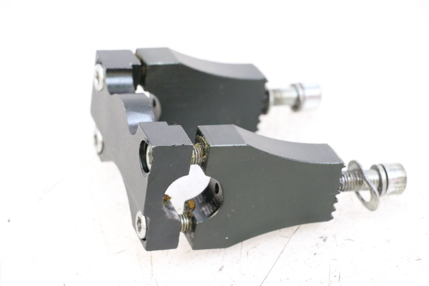 photo de PONTET DE GUIDON RSR DIRT BIKE 150 - Autre angle de vue