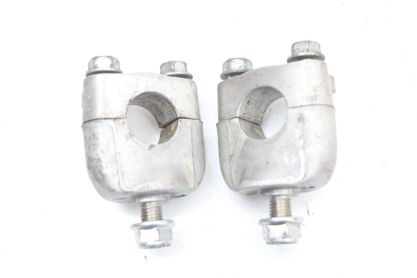 photo de PONTET DE GUIDON HONDA FJS SILVER WING SILVERWING 400 (2005 - 2008) - Détail de la pièce