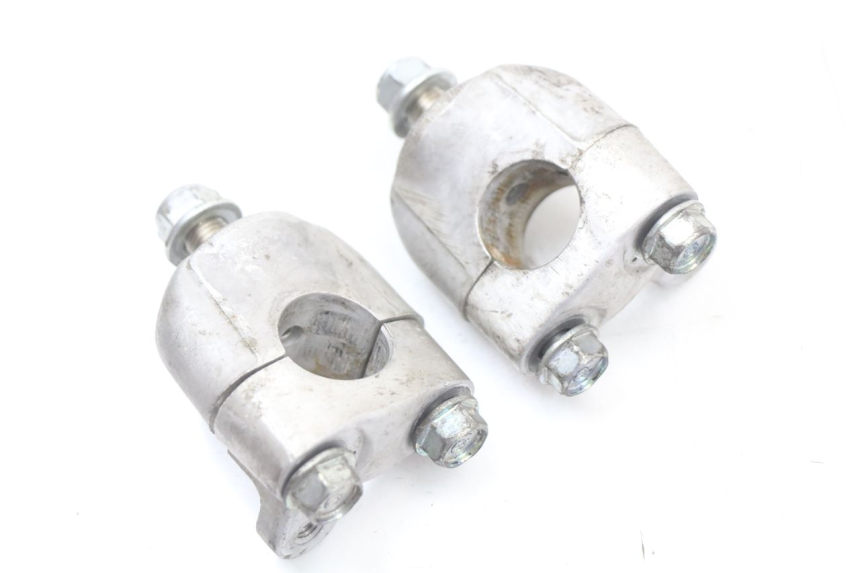 photo de PONTET DE GUIDON HONDA FJS SILVER WING SILVERWING 400 (2005 - 2008) - Zoom état d’usage