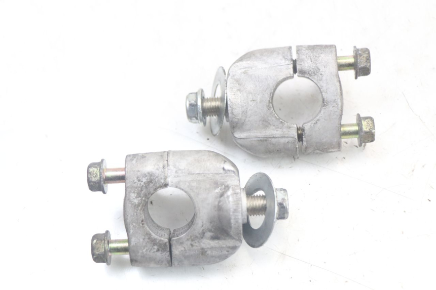 photo de PONTET DE GUIDON HONDA FJS SILVERWING SILVER WING 600 (2001 - 2010) - Détail de la pièce