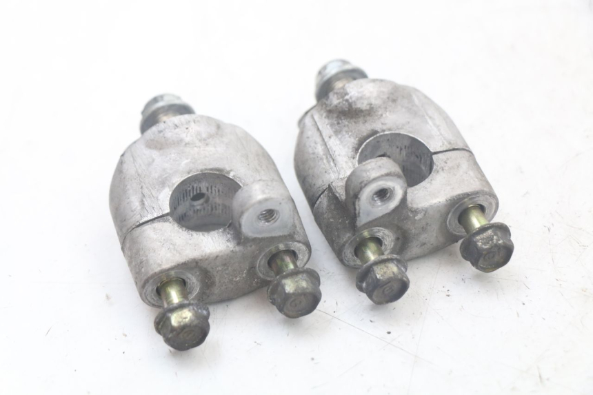 photo de PONTET DE GUIDON HONDA FJS SILVERWING SILVER WING 600 (2001 - 2010) - Autre angle de vue