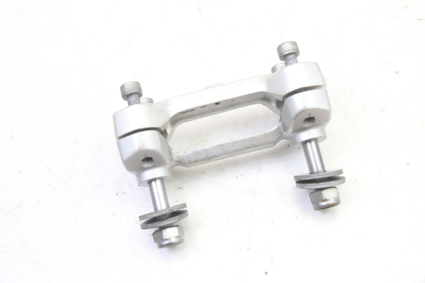 photo de PONTET DE GUIDON BMW G310 R 310 (2016 - 2020) - Autre angle de vue