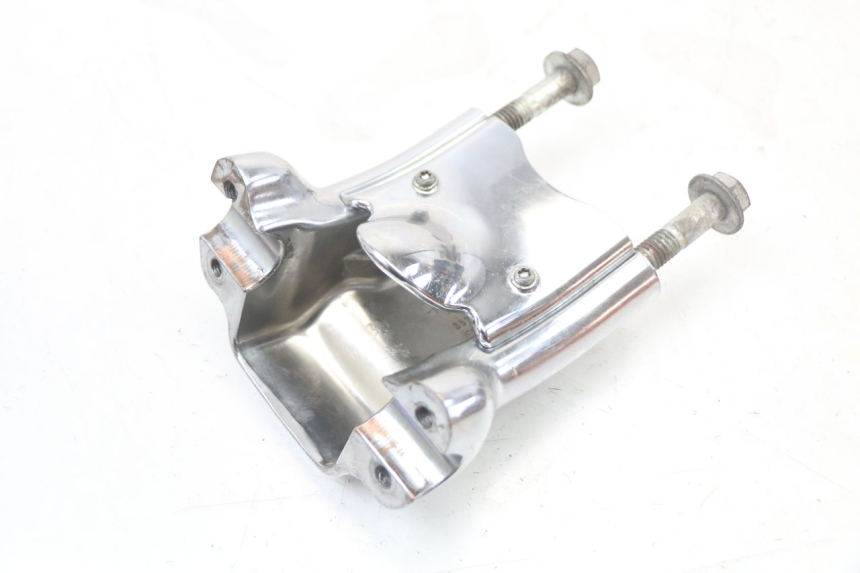 photo de PONTET DE GUIDON HARLEY DAVIDSON SPORTSTER XL CUSTOM 883 (1999 - 2006) - Zoom état d’usage