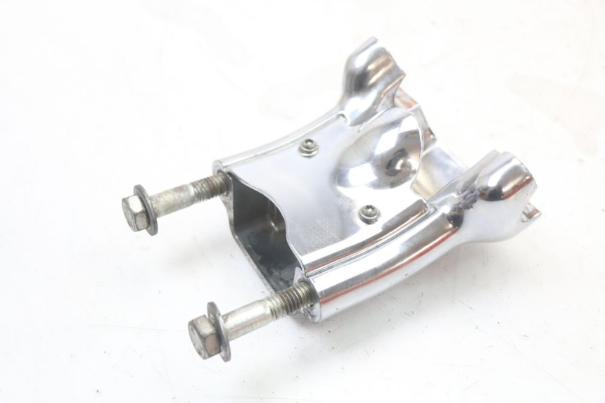 photo de PONTET DE GUIDON HARLEY DAVIDSON SPORTSTER XL CUSTOM 883 (1999 - 2006) - Autre angle de vue