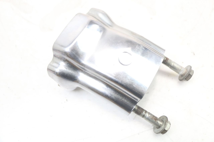 photo de PONTET DE GUIDON HARLEY DAVIDSON SPORTSTER XL CUSTOM 883 (1999 - 2006) - Points de fixation