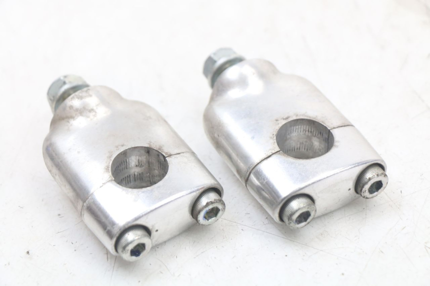 photo de PONTET DE GUIDON HONDA PCX (JF28) 125 (2009 - 2011) - Détail de la pièce