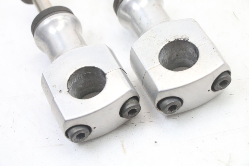 photo de PONTET DE GUIDON HONDA VT C2 SHADOW 750 (1997 - 2001) - Autre angle de vue