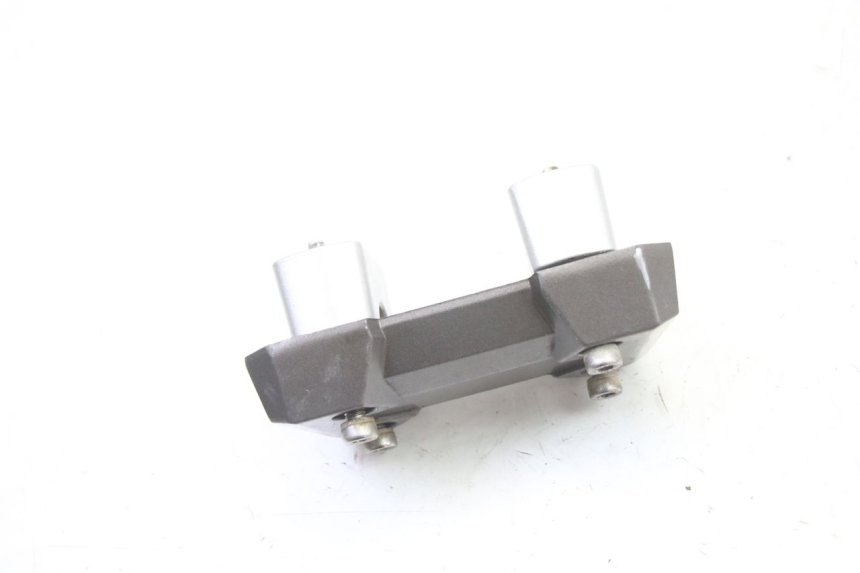 photo de PONTET DE GUIDON SYM JET 14 4T 50 (2018 - 2022) - Gros plan technique