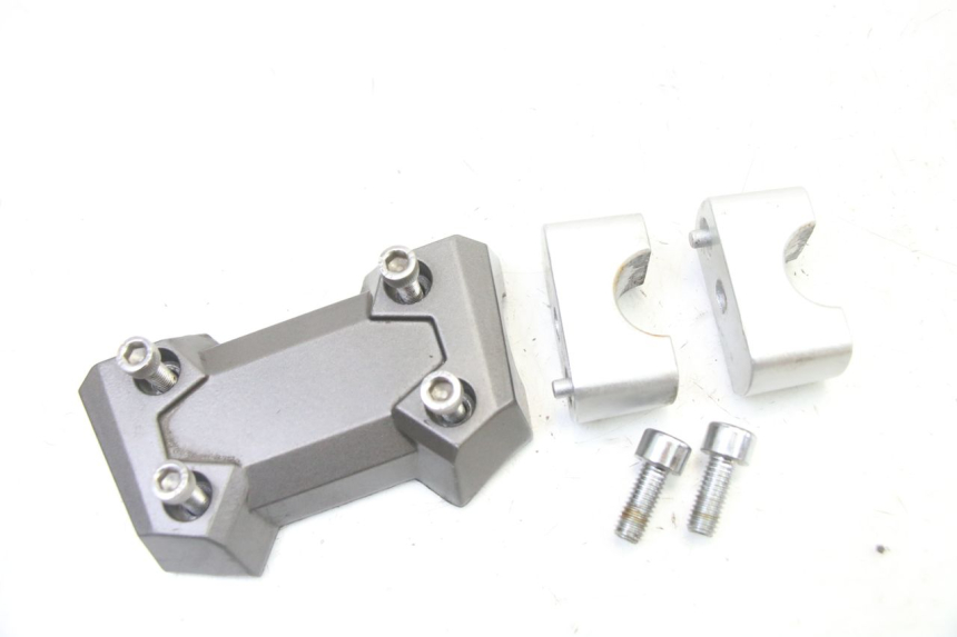 photo de PONTET DE GUIDON SYM JET 14 4T 50 (2018 - 2022) - Zoom état d’usage