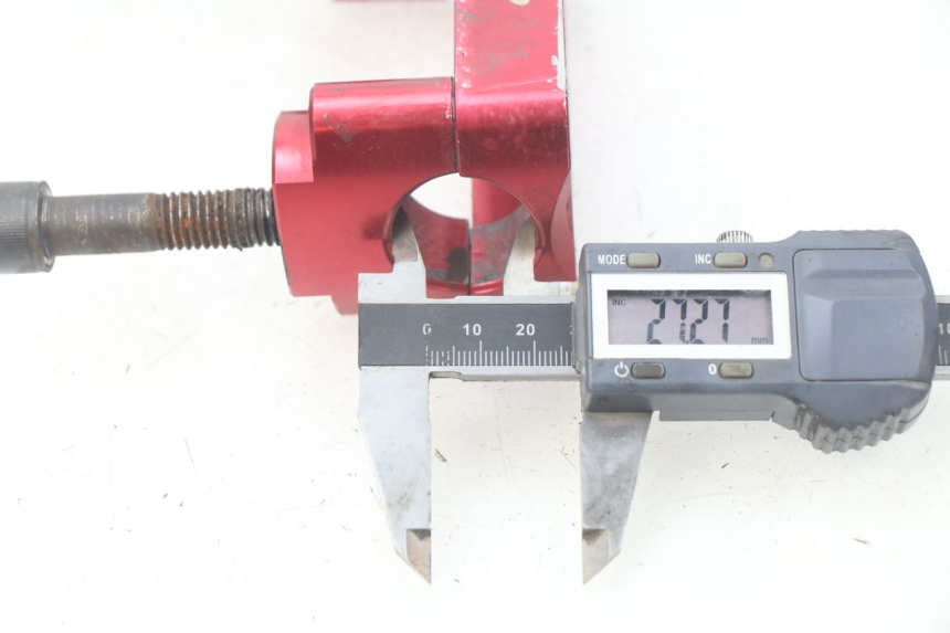 photo de PONTET DE GUIDON KAWASAKI KX F KXF 450 (2012 - 2015) - Zoom état d’usage