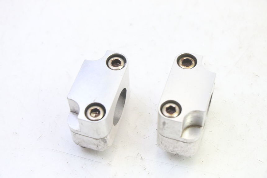 photo de PONTET DE GUIDON RIEJU MRT 50 (2018 - 2021) - Autre angle de vue