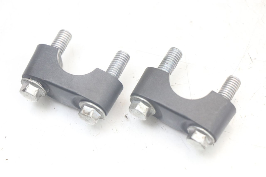 photo de PONTET DE GUIDON YAMAHA MT-07 MT07 ABS 700 (2014 - 2017) - Détail de la pièce