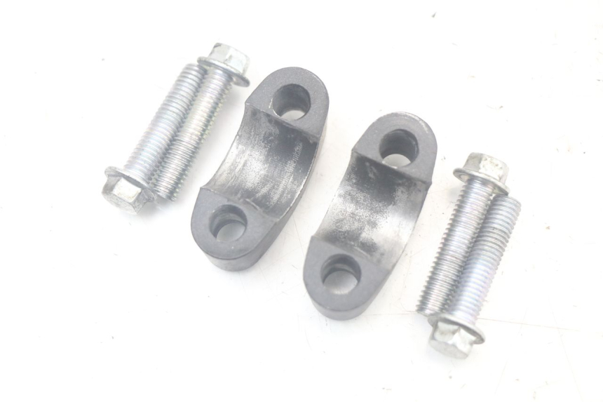 photo de PONTET DE GUIDON YAMAHA MT-07 MT07 ABS 700 (2014 - 2017) - Gros plan technique