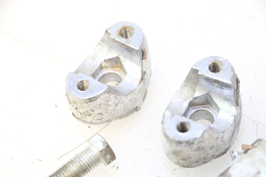 photo de PONTET DE GUIDON JM MOTORS OLDIES 4T 50 (2010 - 2020) - Points de fixation