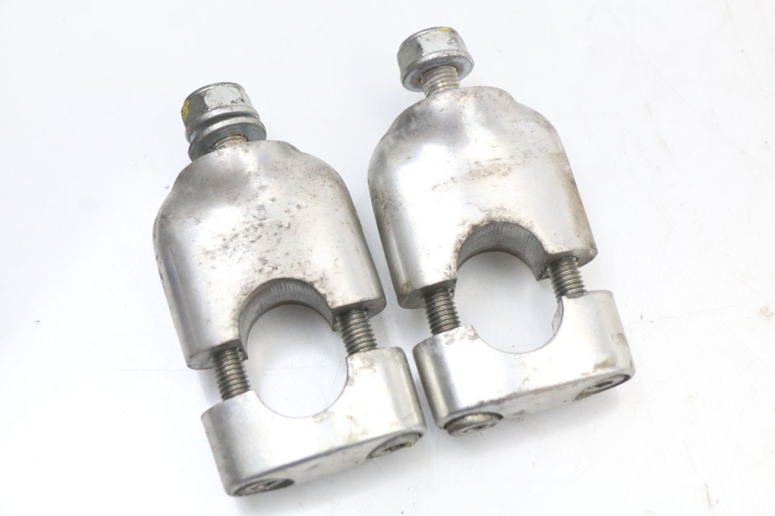 photo de PONTET DE GUIDON HONDA PCX (JF47) 125 (2012 - 2013) - Détail de la pièce