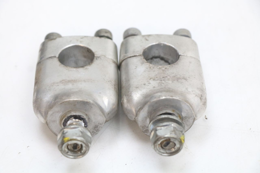 photo de PONTET DE GUIDON HONDA PCX (JF47) 125 (2012 - 2013) - Zoom état d’usage