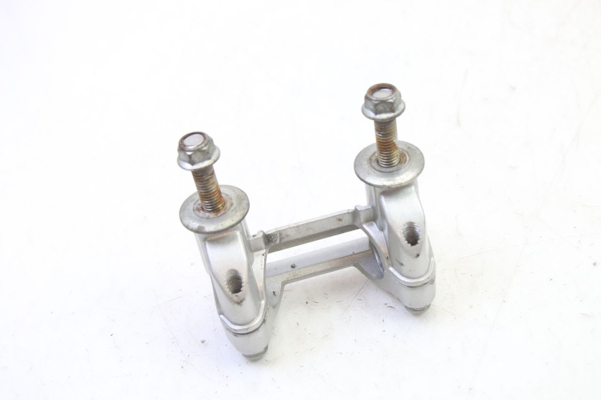 photo de PONTET DE GUIDON MAG POWER R-STREET 50 (2016 - 2025) - Gros plan technique