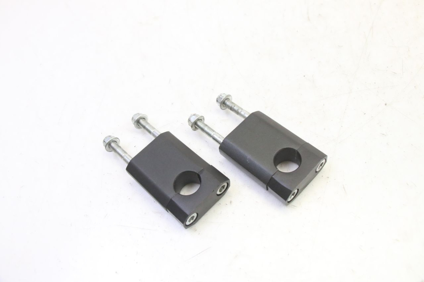 photo de PONTET DE GUIDON APOLLO RFZ 125 - Détail de la pièce