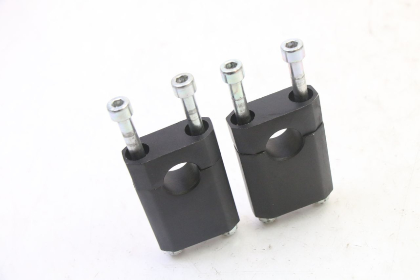 photo de PONTET DE GUIDON APOLLO RFZ 125 - Zoom état d’usage