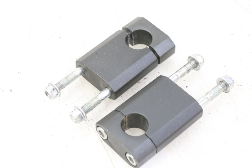 photo de PONTET DE GUIDON APOLLO RFZ 125 - Vue principale