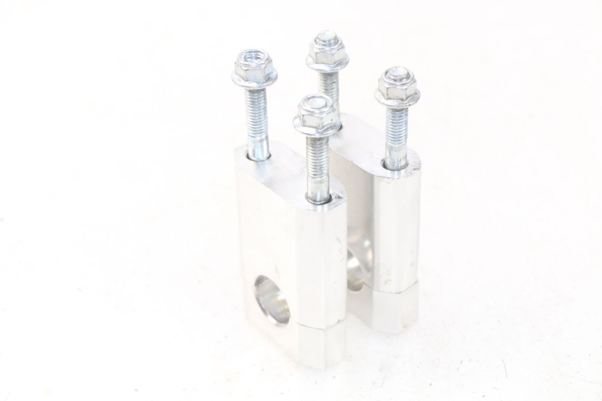 photo de PONTET DE GUIDON MINI MX ROOKIE 125 - Détail de la pièce