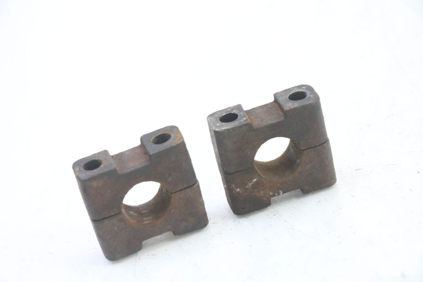 photo de PONTET DE GUIDON HYTRACK S 150 (2003 - 2011) - Détail de la pièce