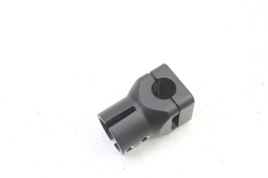 photo de PONTET DE GUIDON HERO S10 1 - Gros plan technique