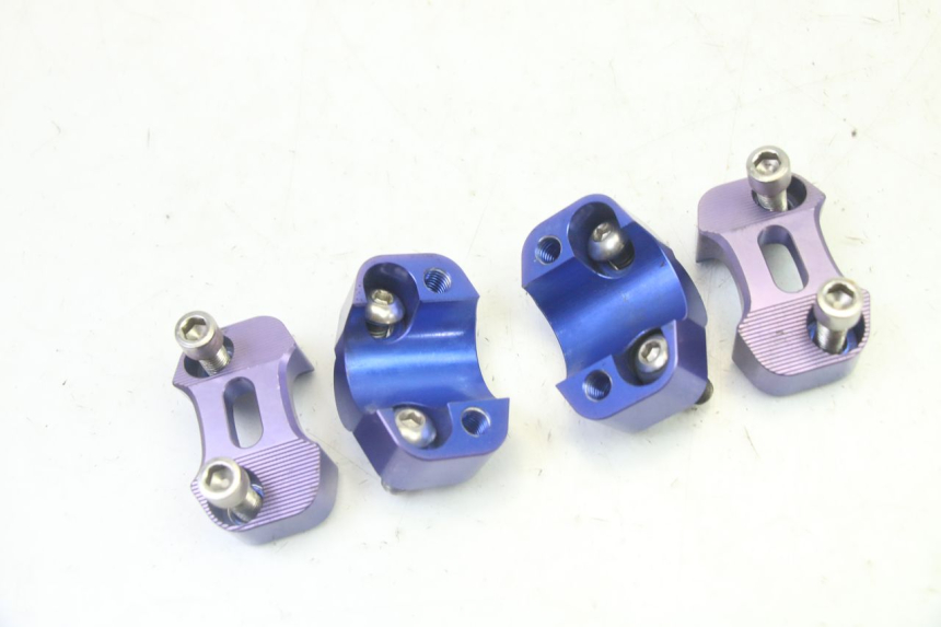 photo de PONTET DE GUIDON DERBI SENDA SM DRD 50 (2008 - 2013) - Vue principale