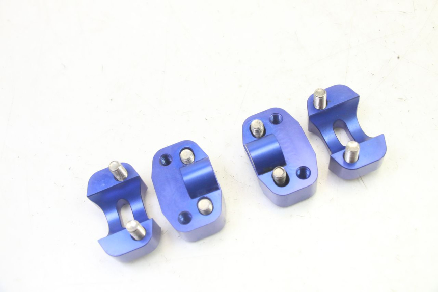 photo de PONTET DE GUIDON DERBI SENDA SM DRD 50 (2008 - 2013) - Zoom état d’usage