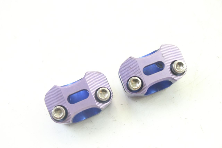 photo de PONTET DE GUIDON DERBI SENDA SM DRD 50 (2008 - 2013) - Autre angle de vue