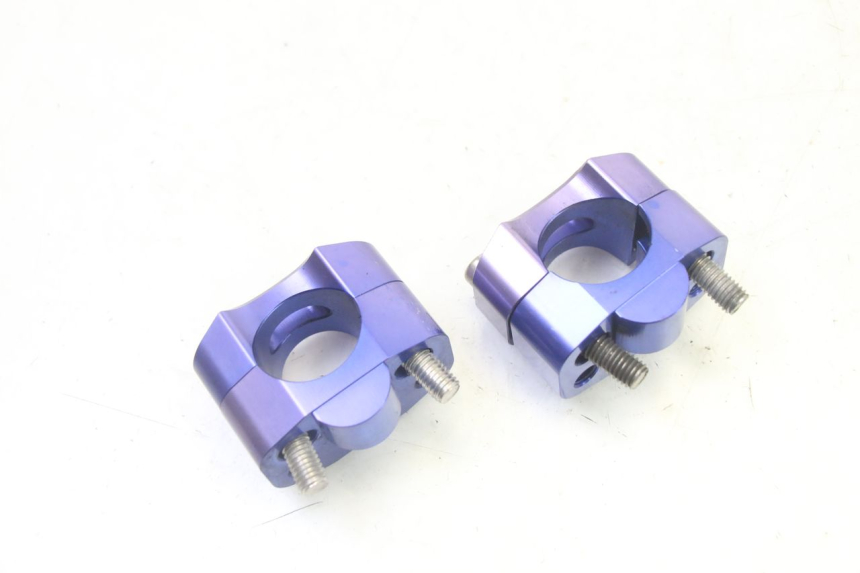 photo de PONTET DE GUIDON DERBI SENDA SM DRD 50 (2008 - 2013) - Gros plan technique