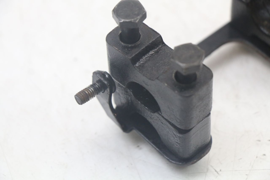 photo de PONTET DE GUIDON HYTRACK ST 170 (2020 - 2024) - Zoom état d’usage