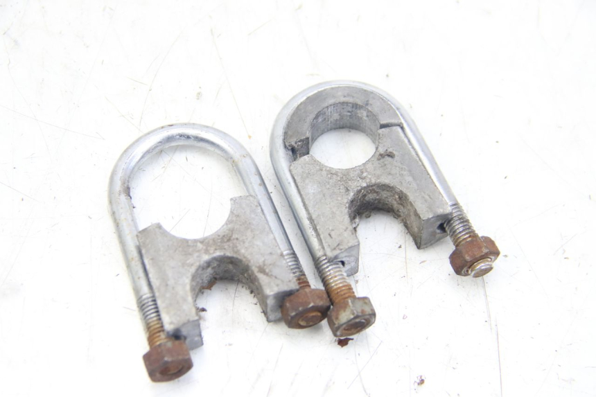 photo de PONTET DE GUIDON JAWA STELLA BABETTA 134 50 - Détail de la pièce