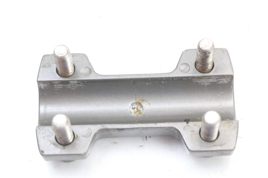 photo de PONTET DE GUIDON KYMCO SUPER 8 4T 50 (2021 - 2024) - Points de fixation