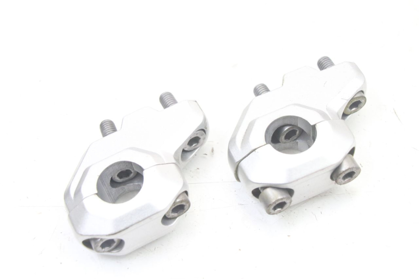 photo de PONTET DE GUIDON SUZUKI GSF S BANDIT 600 (2000 - 2004) - Zoom état d’usage