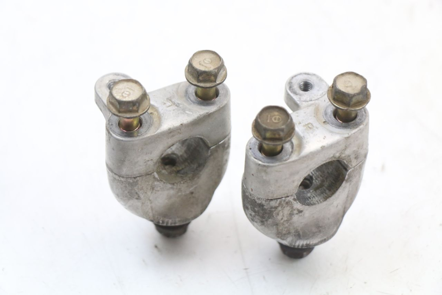 photo de PONTET DE GUIDON HONDA TRX 300 (1988 - 2000) - Détail de la pièce