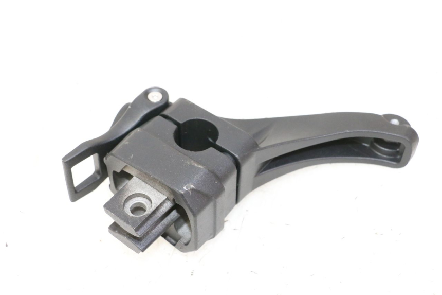 photo de PONTET DE GUIDON DUALTRON VICTOR LIMITED 1 - Points de fixation