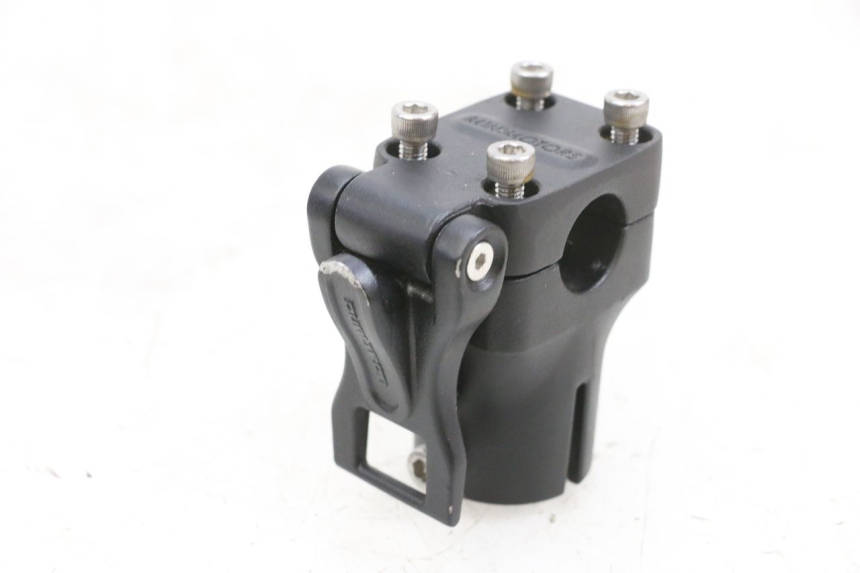 photo de PONTET DE GUIDON DUALTRON VICTOR LIMITED 1 - Points de fixation