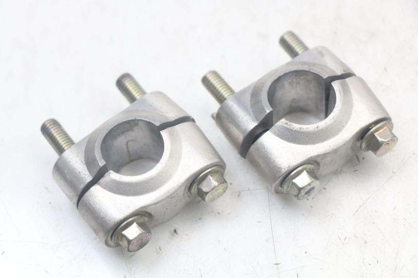 photo de PONTET DE GUIDON YAMAHA XMAX X-MAX ABS 125 (2017 - 2020) - Vue principale